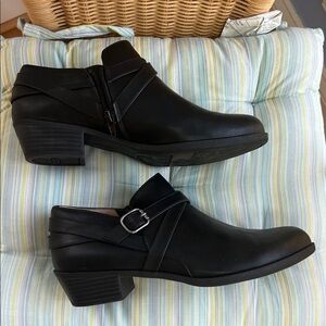 Life Stride Black Ankle Boots with Buckle